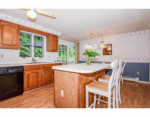 30 Drexel St, Worcester, MA 01602 photo 14