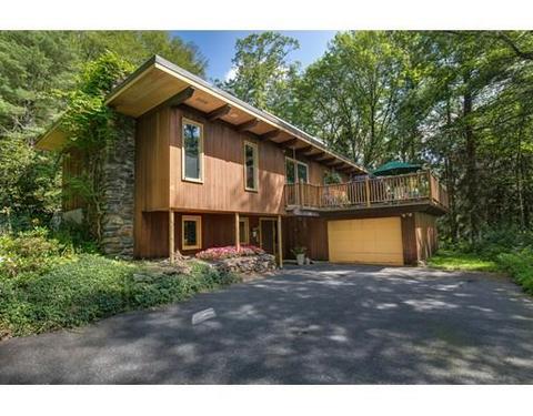 242 W Sutton Rd, Sutton, MA 01590 photo 1