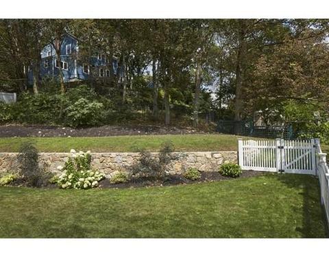 21 Spring St, Arlington, MA 02476 photo 11