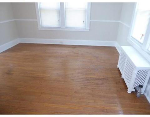 39 Eton St, Springfield, MA 01108 photo 5