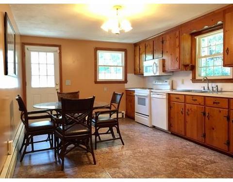 53 Stevens St, Andover, MA 01810 photo 2