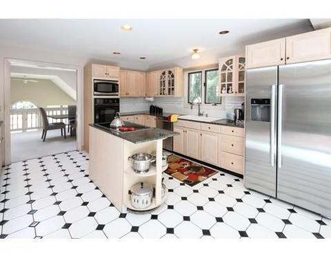 80 Strawberry Ln, Canton, MA 02021 photo 12