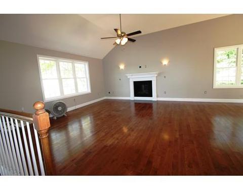 2 Crawford St, Worcester, MA 01604 photo 6