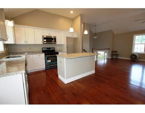 2 Crawford St, Worcester, MA 01604 photo 2