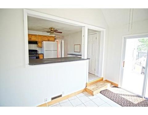 53 Arcadia Blvd, Springfield, MA 01118 photo 4