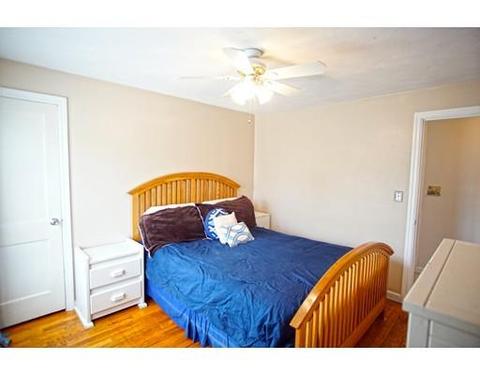 53 Arcadia Blvd, Springfield, MA 01118 photo 9