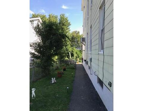 20 Reed Ave, Chicopee, MA 01020 photo 5