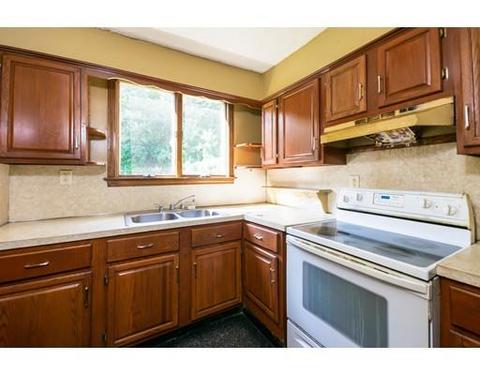 185 Hampden St, Springfield, MA 01151 photo 9