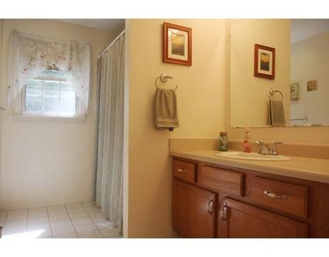 19 Corinth Dr, Worcester, MA 01606 photo 16