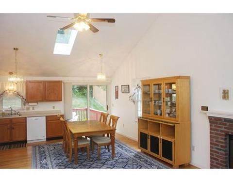 19 Corinth Dr, Worcester, MA 01606 photo 6