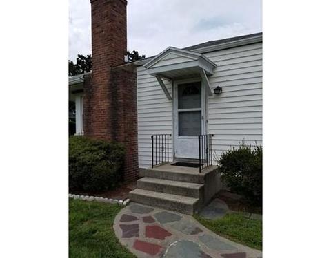 7 Lancaster St, Springfield, MA 01118 photo 4