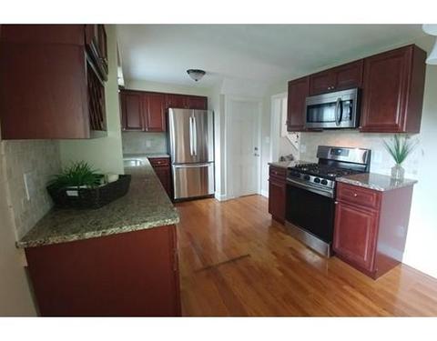 85 Harmon Ave, Springfield, MA 01118 photo 3