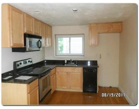 7 Tyler St #4, Everett, MA 02149 photo 3