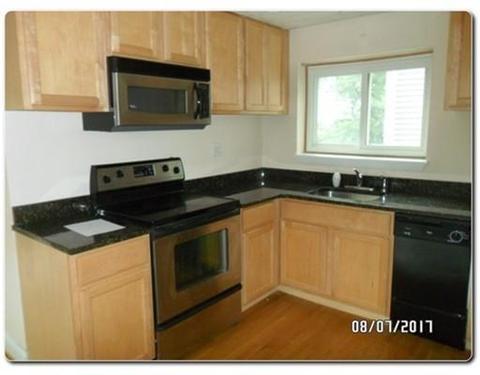 7 Tyler St #4, Everett, MA 02149 photo 2