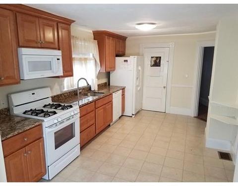 23 Centre St, Winthrop, MA 02152 photo 5
