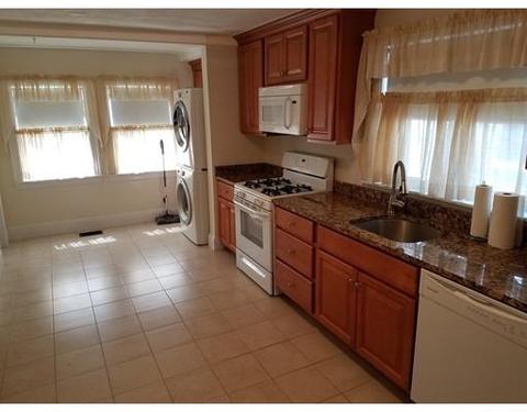 23 Centre St, Winthrop, MA 02152 photo 4