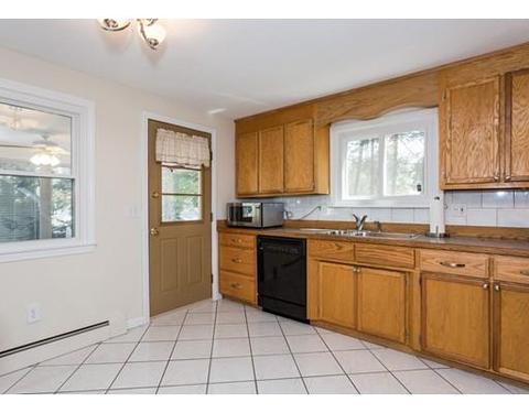 11 Pine Hill Rd, Springfield, MA 01118 photo 4