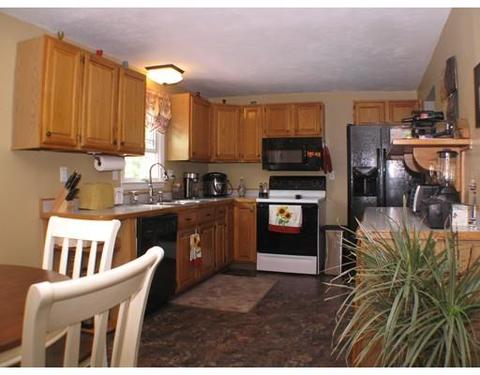 43 Roberta Rd, Blackstone, MA 01504 photo 4