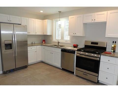 1546 Bay St, Springfield, MA 01109 photo 1