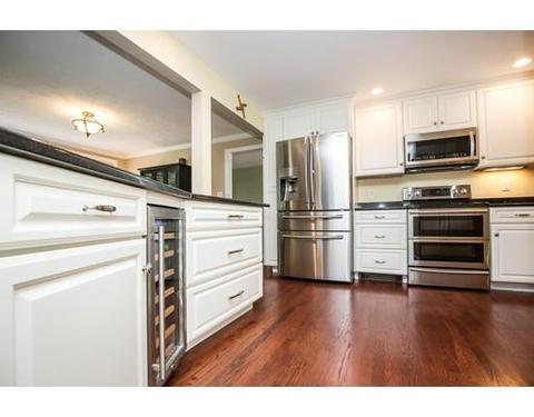 44 Ledgewood Dr, Danvers, MA 01923 photo 4