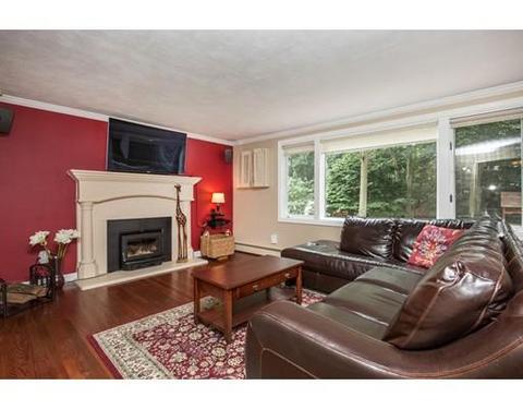 44 Ledgewood Dr, Danvers, MA 01923 photo 2
