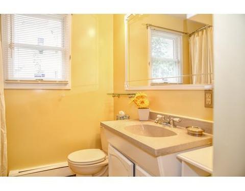 46 Edgemont St, Springfield, MA 01109 photo 17
