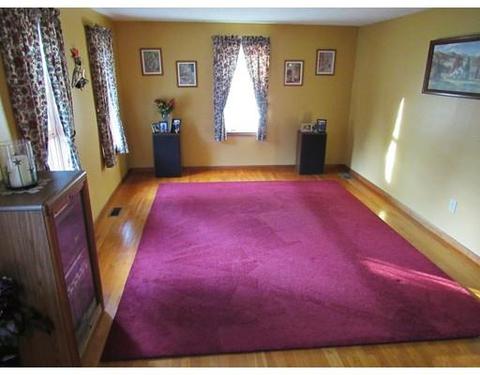 28 Wachusett Dr, Sutton, MA 01590 photo 4