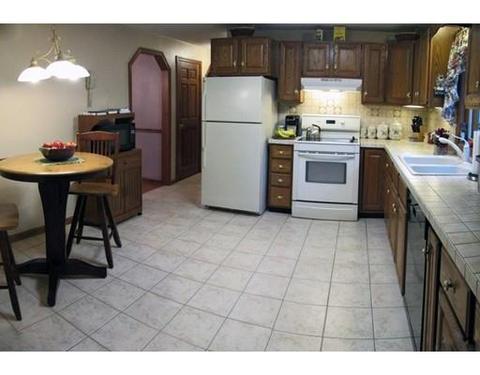 28 Wachusett Dr, Sutton, MA 01590 photo 9