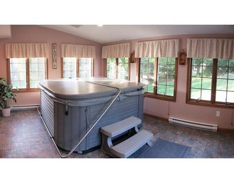 28 Wachusett Dr, Sutton, MA 01590 photo 14