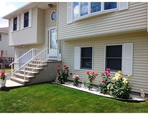 2 Highland Ave, Chicopee, MA 01013 photo 2