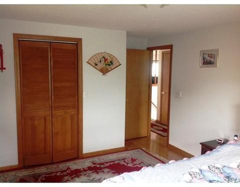 2 Highland Ave, Chicopee, MA 01013 photo 9