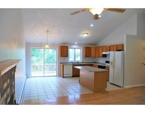 39 Locust Ave, Worcester, MA 01604 photo 6