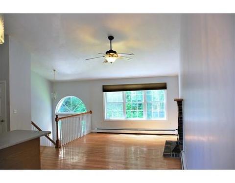 39 Locust Ave, Worcester, MA 01604 photo 5