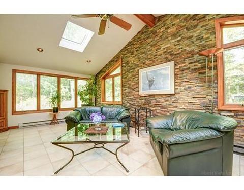 3 Stearns Rd, Upton, MA 01568 photo 5