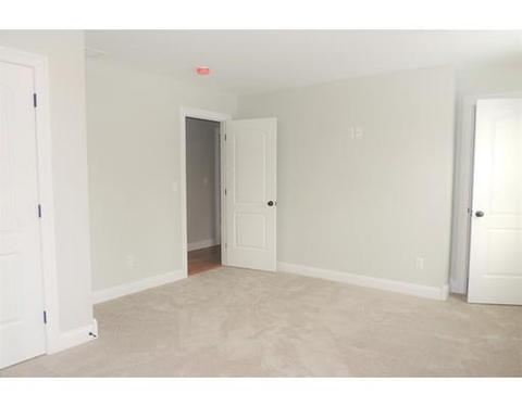 77 Alwin, Springfield, MA 01128 photo 16