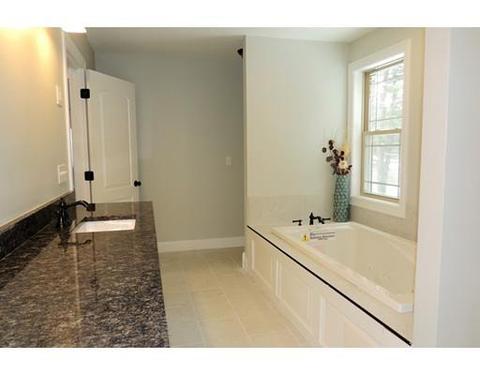 77 Alwin, Springfield, MA 01128 photo 25