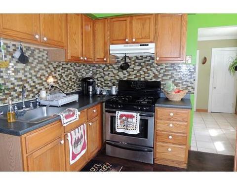 22 Queen St, Springfield, MA 01109 photo 8