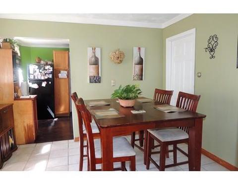 22 Queen St, Springfield, MA 01109 photo 5