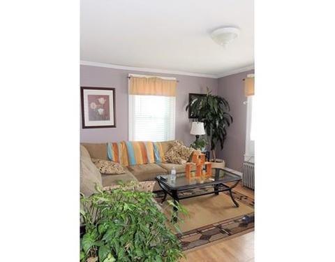 22 Queen St, Springfield, MA 01109 photo 4