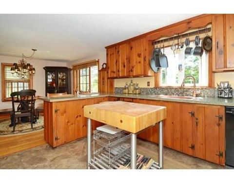204 Maple St, Danvers, MA 01923 photo 24