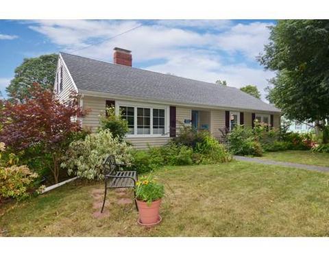 204 Maple St, Danvers, MA 01923 photo 2