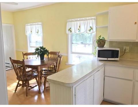 7 Eustis Ave, Lowell, MA 01850 photo 4