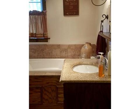 192 Perry Hill Rd, Acushnet, MA 02743 photo 23