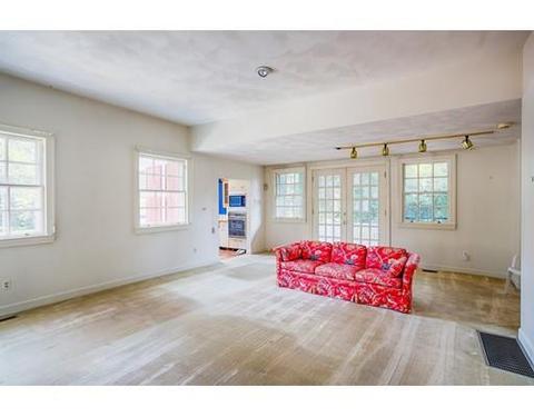 54 Oak St #5, Beverly, MA 01915 photo 5