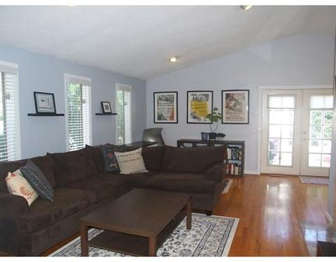 17 Chalmers, Springfield, MA 01118 photo 9