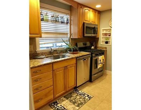 11 Lefavour Ave, Beverly, MA 01915 photo 2