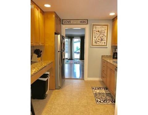 11 Lefavour Ave, Beverly, MA 01915 photo 3