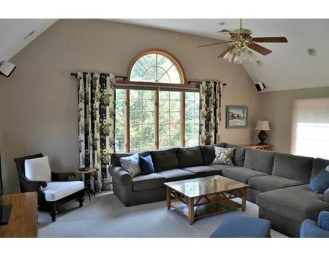 63 Glen Ave, Upton, MA 01568 photo 2