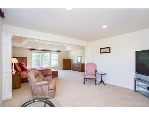 17 Howarth Dr, Upton, MA 01568 photo 18