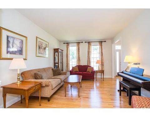 17 Howarth Dr, Upton, MA 01568 photo 4